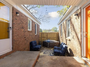 Cozy Retreat near Uptown with Hot Tub