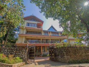Queen's Hill Hotel & Resort