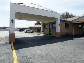 Americas Best Value Inn Comanche