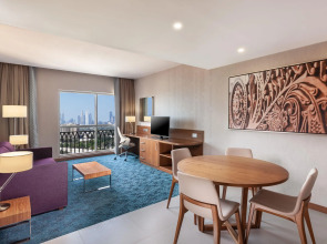 Отель DoubleTree by Hilton Dubai Al Jadaf