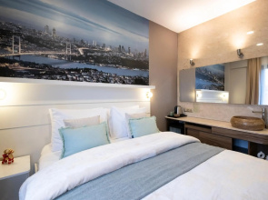 The Pera Hotel