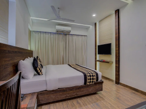 OYO 6829 Hotel Crown Inn