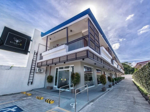 Bumble V Hotel