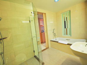 Parinda Hotel