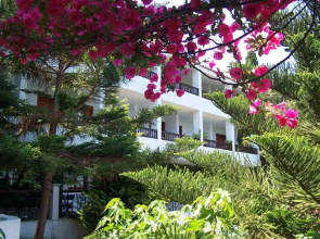 Daphne Hotel
