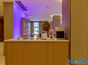Yasheman Hotel (Tianmen Luyu Plaza)