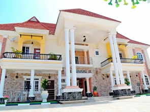 5 Star Villa Hotel