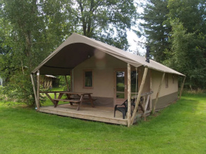 Four Season Lodge 6