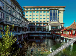Starway Hotel (Penglai Dengzhou Road Branch)