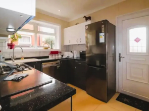 Cozy Coastal Retreat in Blackpool