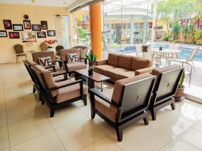 Cozy Studio (No Kitchen) Apartment at Kubikahomy