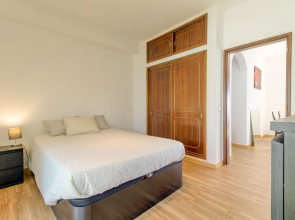 Apartment - 1 Bedroom with WiFi and Sea views - 107979