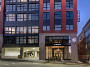 Cambria Hotel Portland Downtown-Old Port