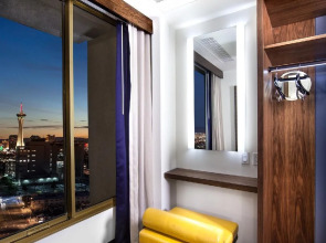 El Cortez Hotel and Casino - 21 and Over