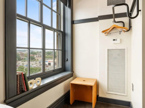 Kasa Trendy Studio Steps to Bakery Square The Maverick