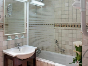 Acar Hotel