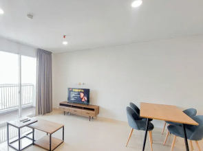 Elegant 2BR Apartment at The Reiz Condominium Medan