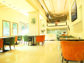 Royal Garden Hotel