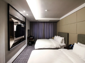 Golden Tulip Ever Yongin Hotel