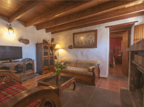 Casa Rural con Piscina Compartida Valleseco I