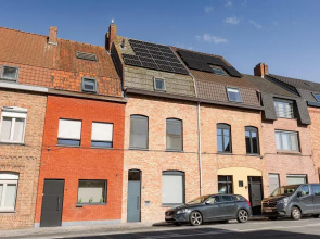 House Tilo Charming Holiday Home in Ypres for 8 Guests History Nature and Relaxation