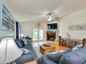 Lakefront Home w/ Kayaks & Dock in Hot Springs!
