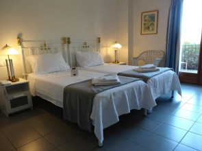 Lagou Raxi Country Hotel