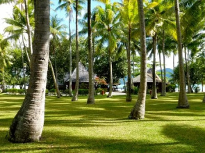 Vahine Island
