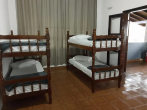 Hostel Lê Castelle