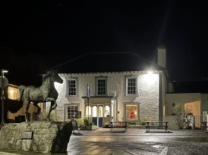 Feathers Hotel, Bar and Restaurant