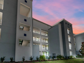 2 Bedrooms / 2 Bathrooms / Storey Lake (3131-303 PC), Kissimmee, US