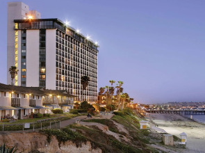 Capri by the Sea by All Seasons Resort Lodging