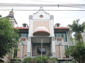 Airy Darmo Khairil Anwar 10 Surabaya