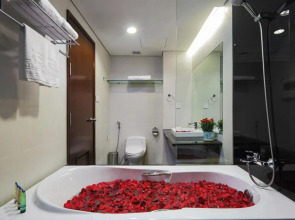 Central Palace Hotel