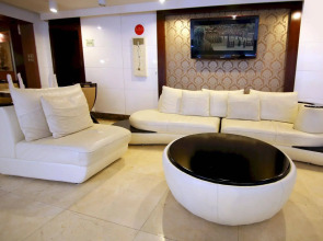 Sun And Sands Downtown Hotel