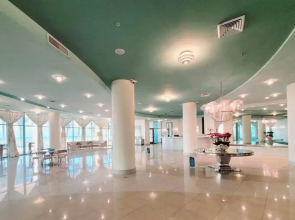 Turquoise Place 1005C ~ Luxurious Beachfront Condo w/ Private Hot Tub!