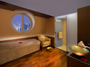 Royal Rose Abu Dhabi, a Curio by Hilton Affiliated Hotel