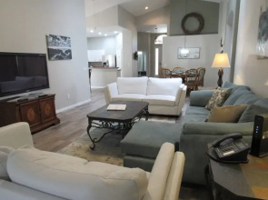 5 BED Pool Home ON Gated Community