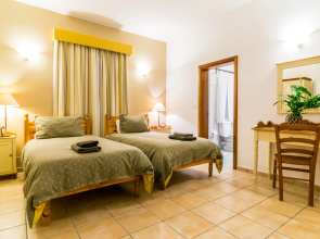 Ta Frenc Apartments