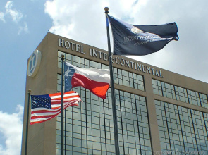 Renaissance Dallas Addison Hotel