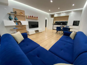 8th Floor Luxury Apartament Tirana