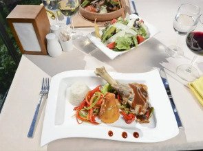 Azura Park Residence