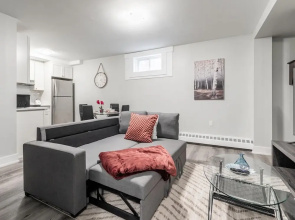 Brand New - 1BR Modern Apt - Central Location