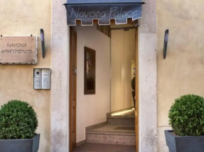 Navona Palace Luxury Inn