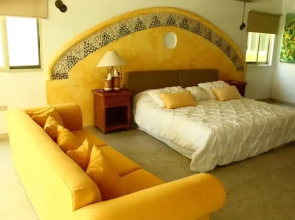 Uinic Chay Luxury Ocean Front Villa
