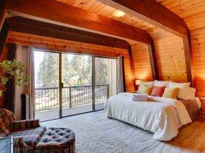 Westwood Lakefront Cabin w/ Hot Tub & Boat Dock!
