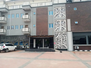 De Lords Resort Hotel & Suites