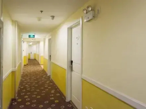 Home Inn Dalian Jinzhou Xiangying Square