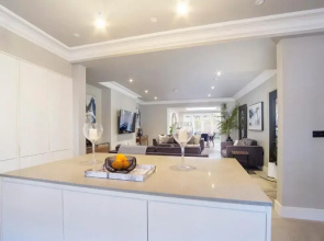 The Presidential Suite, with parking!