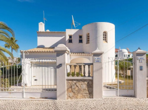 Modern Villa in Albufeira With Private Swimming Pool
